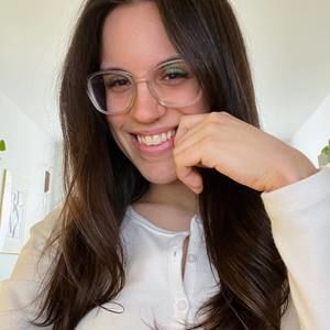 Meet your Posher, Alexandra